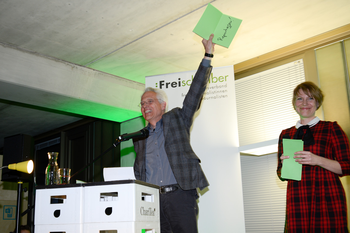 Freischreiber Michael Haller, Moderatorin Kathrin Hartman