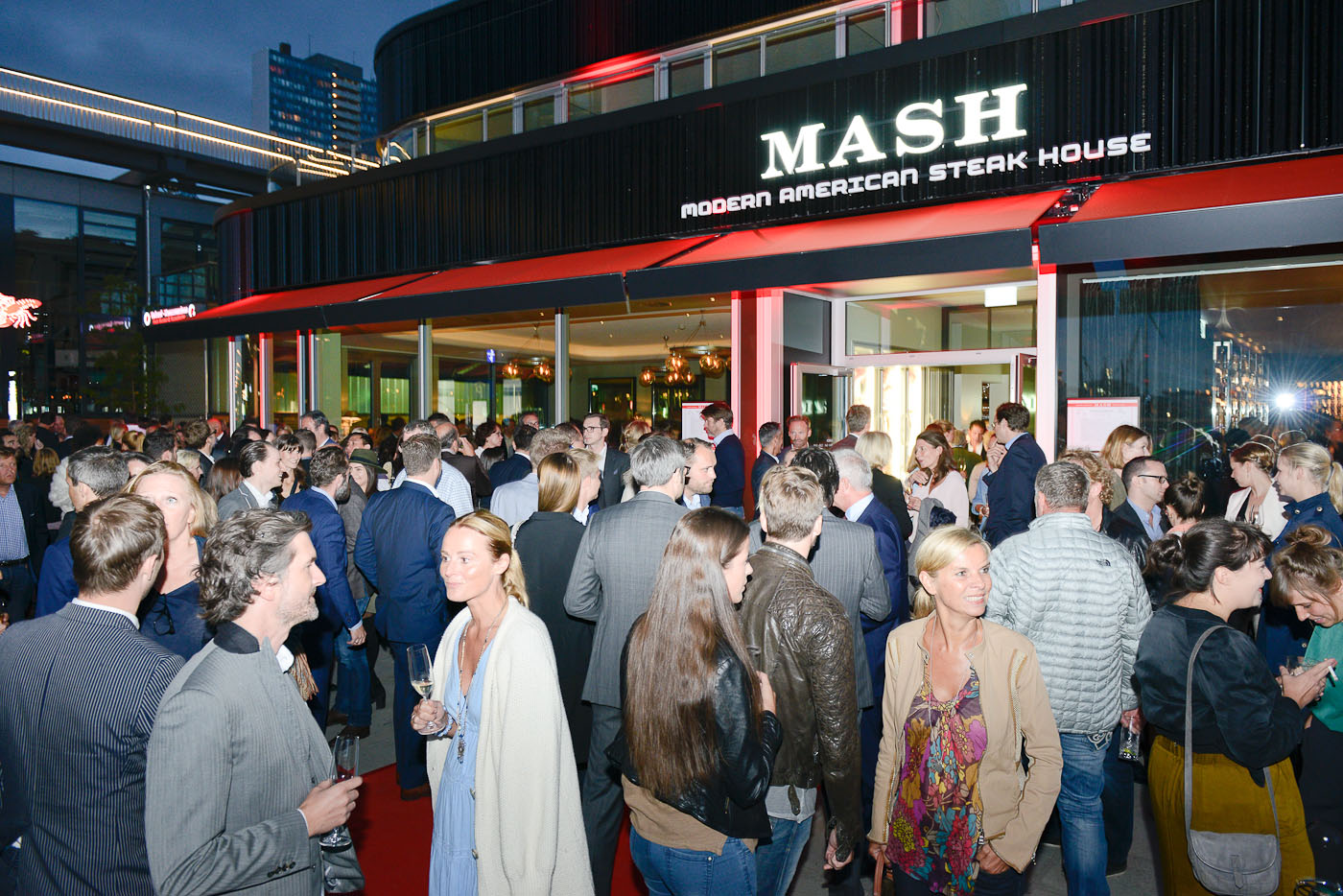 Foto ID 15090302 Eröffnung MASH Steak GmbH