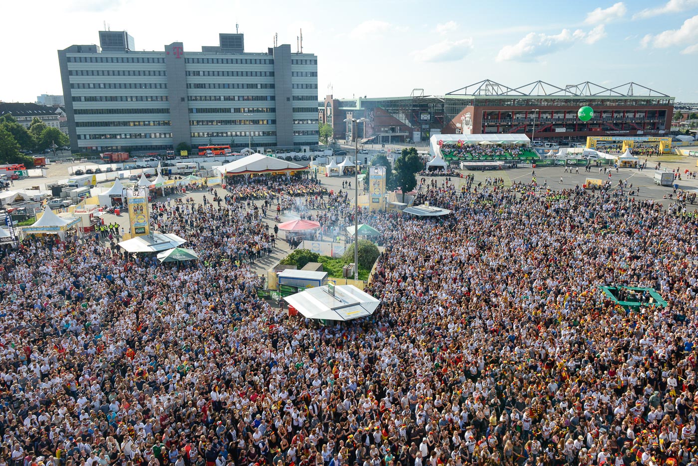 Lidl Viewing Heiligengeistfeld 2016062110